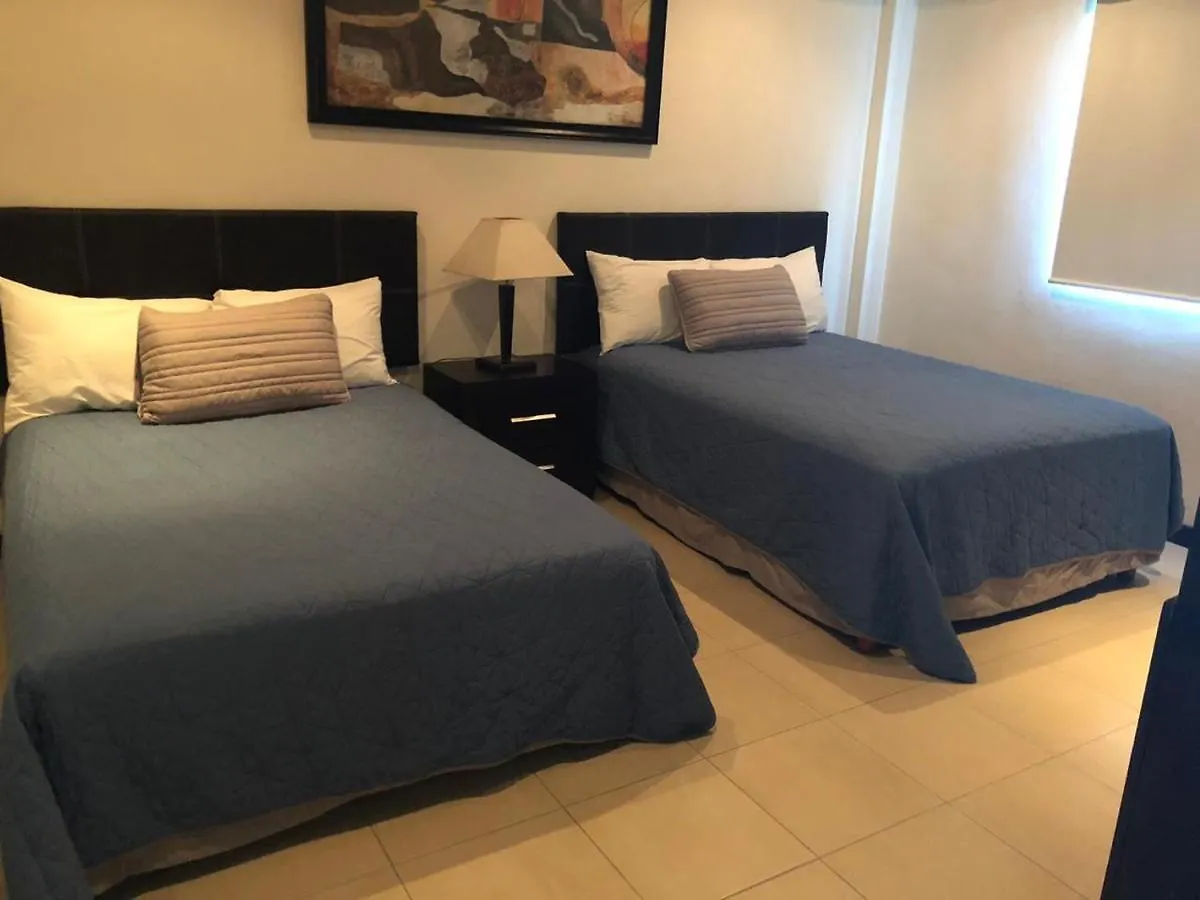 San Pedro Hotel, 5ta Avenida Playa del Carmen