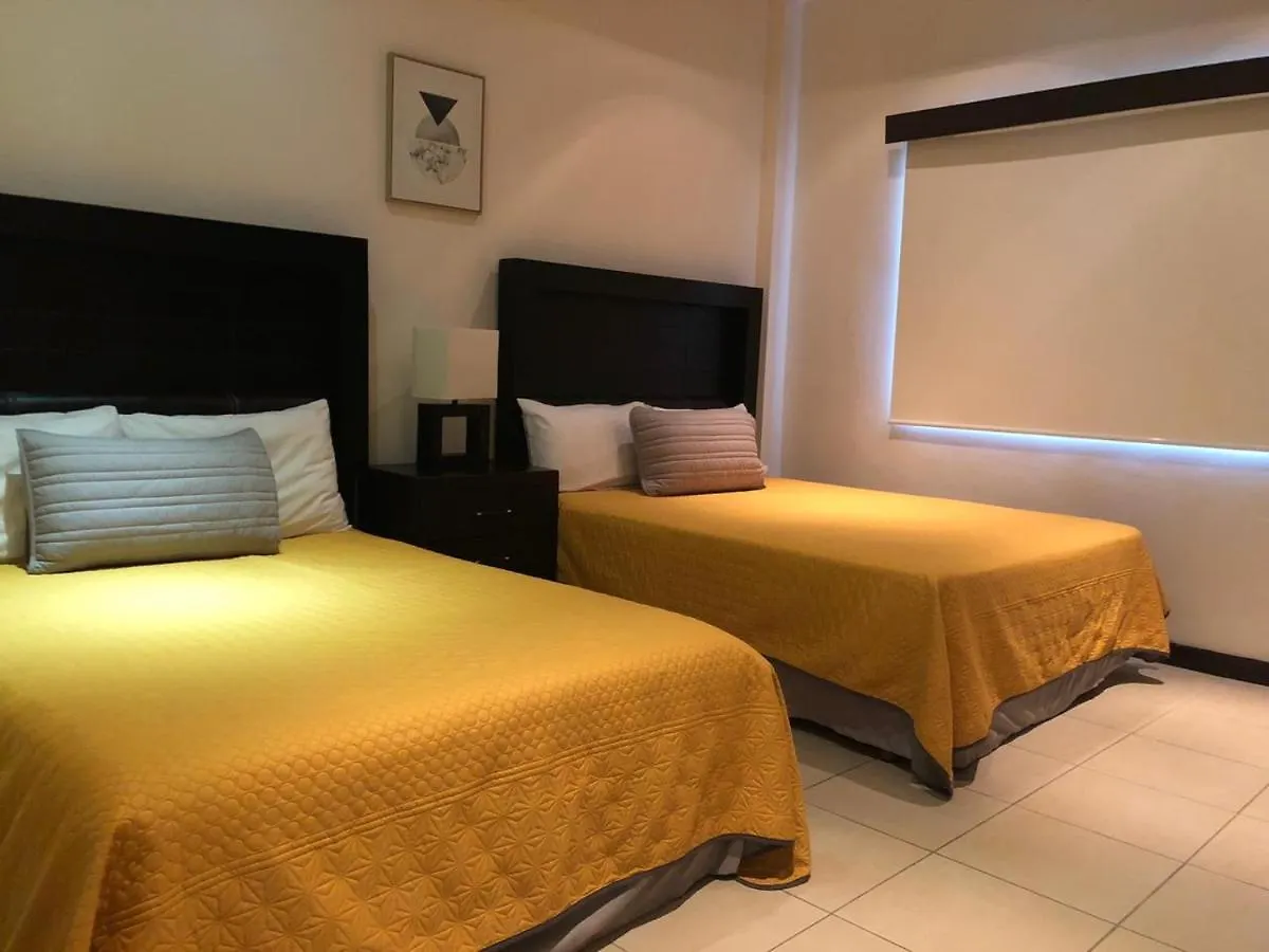 *** Hotel San Pedro Hotel, 5ta Avenida Playa del Carmen México