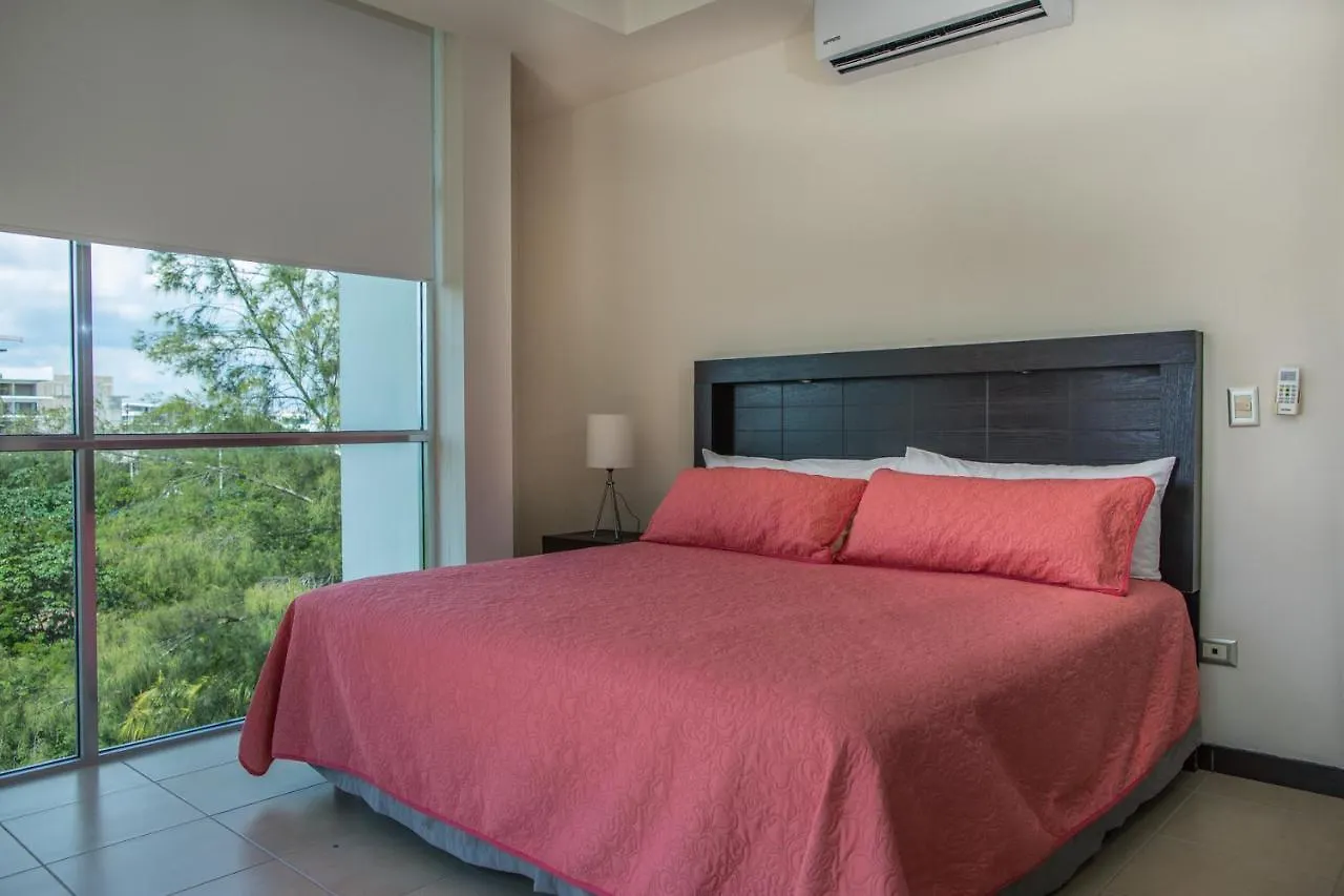 Hotel San Pedro Hotel, 5Ta Avenida Playa del Carmen